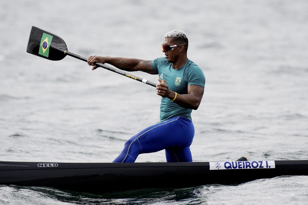 Sesc Santos recebe o medalhista olímpico Isaquias Queiroz