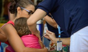 Vacinação contra sarampo e meningites muda a partir de terça em Santos