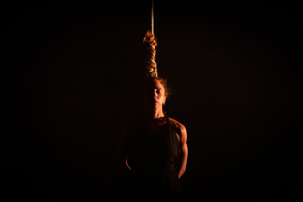 Vanessa Macedo faz apresentações gratuitas do solo La Mariposa no SESI Santos