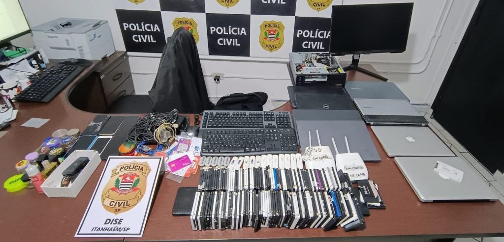 Polícia Civil fecha central de golpes financeiros em Itanhaém