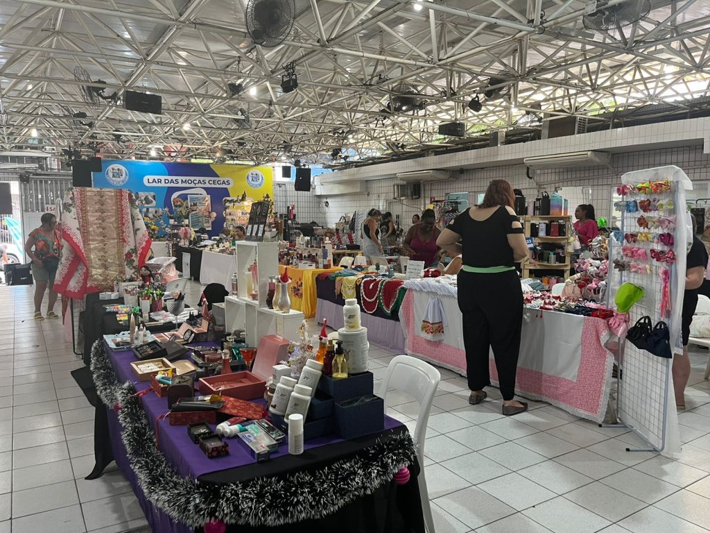 Lar das Moças Cegas realiza tradicional Feira de Natal
