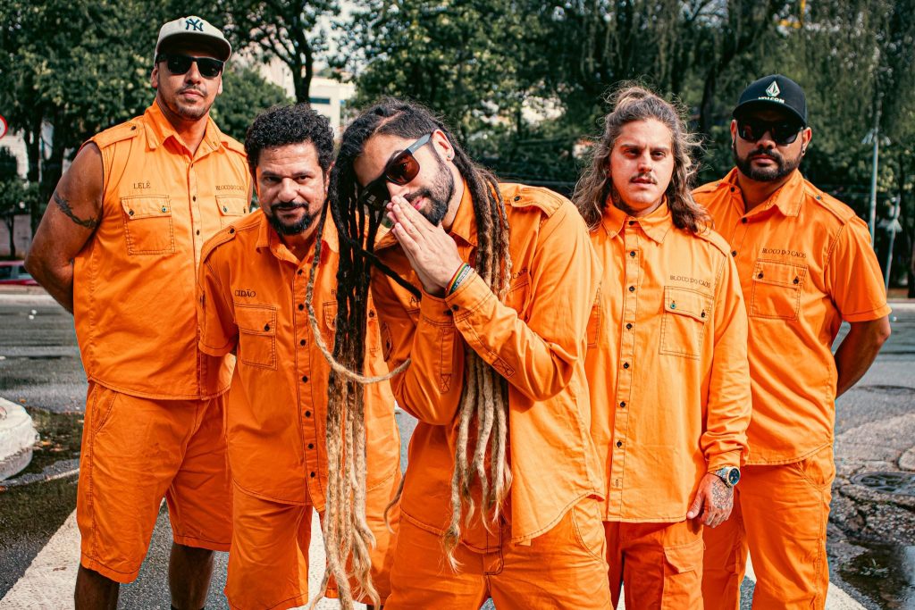 Thominhas e Carlinhos Simon se juntam ao Bloco do Caos