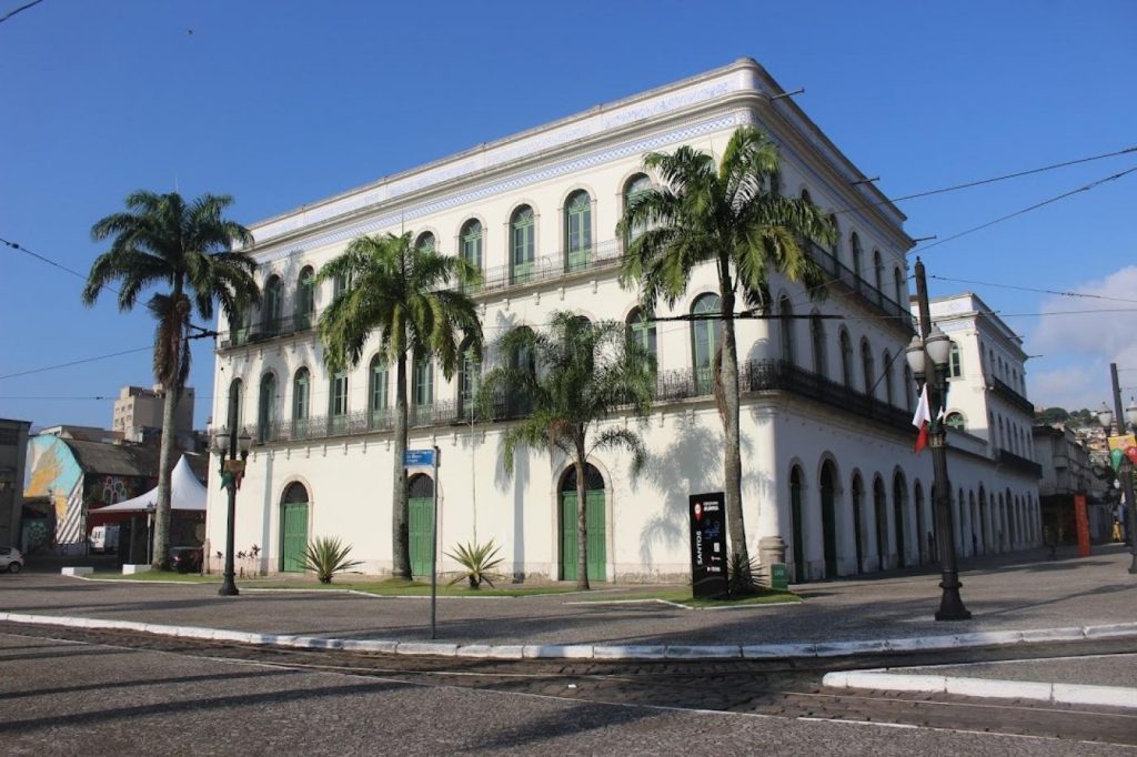 Santos, 480 anos: cidade abriga história, cultura e lazer