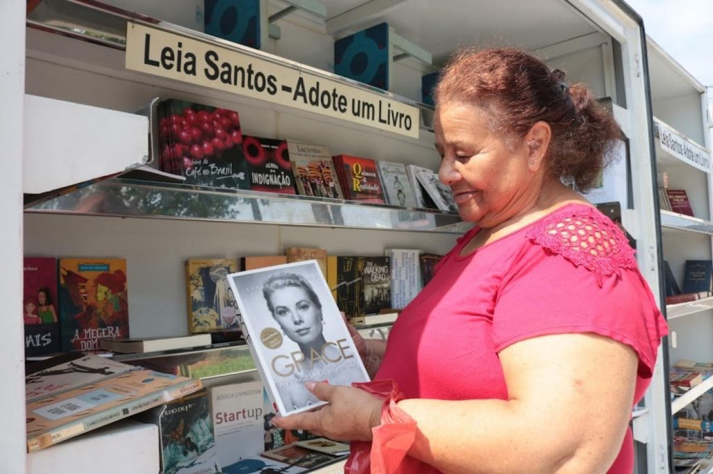 Março terá quatro edições do projeto Leia Santos