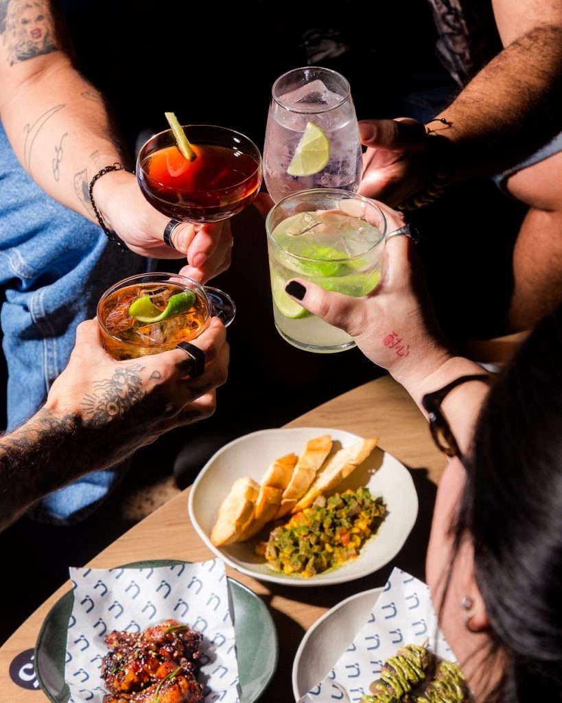 Urbana Coquetelaria: drinks e gastronomia no Centro de Santos