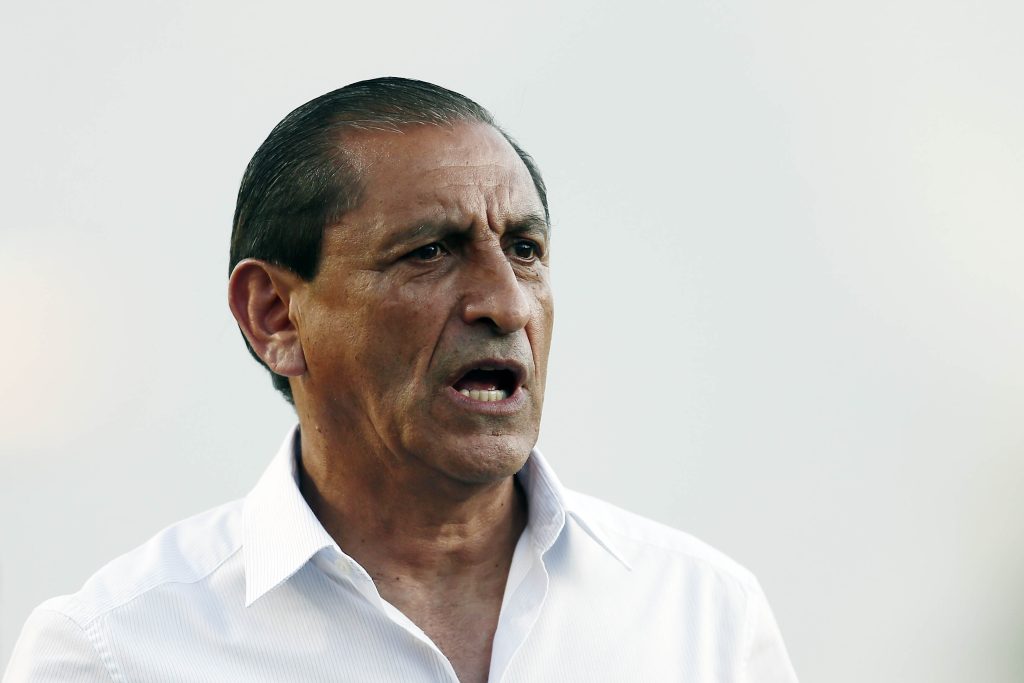 Corinthians anuncia saída de Ramón Díaz e comissão técnica