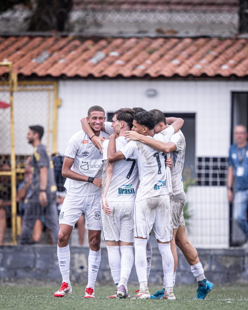 Santos FC e Palmeiras empatam em jogo pelo Brasileirão Sub-20