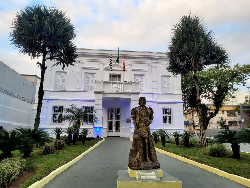 Prefeitura de São Vicente abre concurso público com 174 vagas em diversas áreas