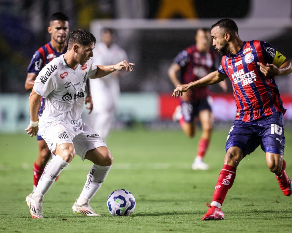 Sob vaias, Santos empata contra Bahia e deixa Caixinha em situação difícil