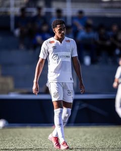 Jogador do Santos Fernando Pradella
