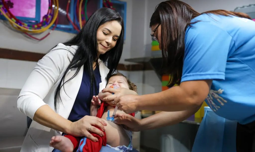 Vacinação melhora, mas ainda enfrenta desafios no Brasil