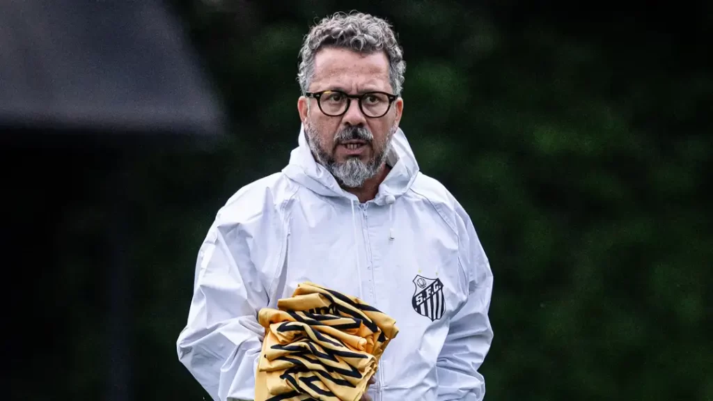 Santos FC busca reformular elenco para o segundo semestre