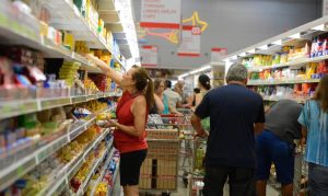 Brasil tem saldo positivo de 148,9 mil empregos com carteira assinada