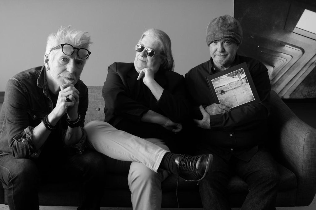 Exposição fotopoética “Em Honra da Nossa Fuga” chega ao Museu da Imagem e do Som