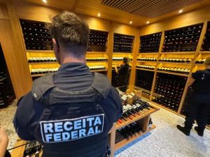 Receita Federal em SP faz leilão com vinhos raros e bebidas