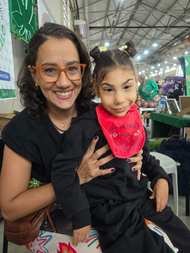 Óleo à base de cannabis transformou a vida de Nalu