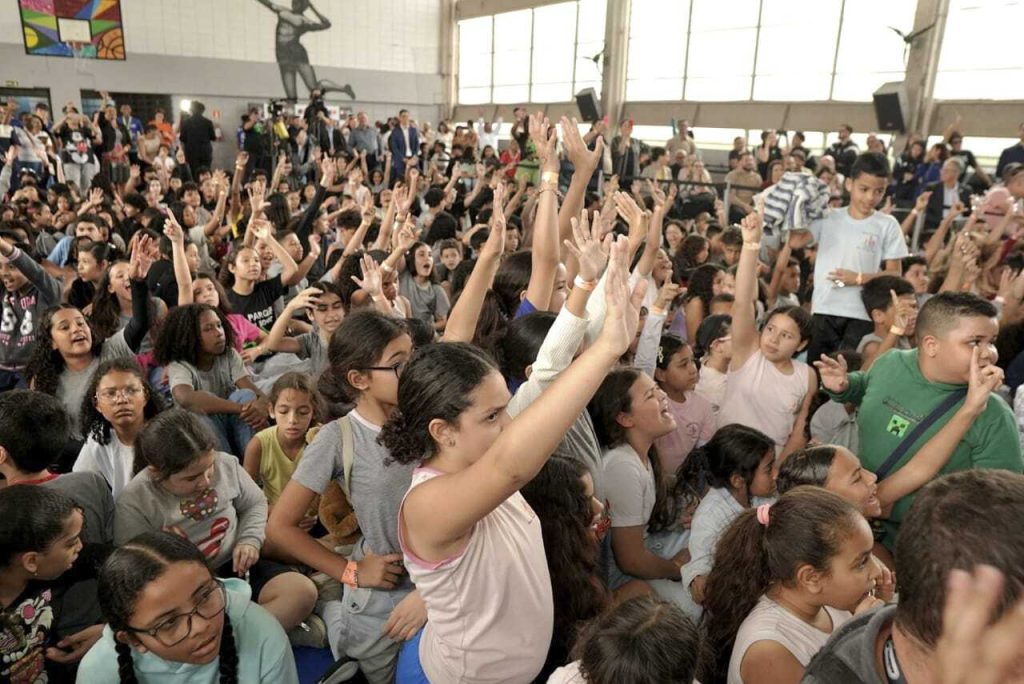 Escola de Cubatão serve de modelo para criação da Rede Escola dos Sonhos