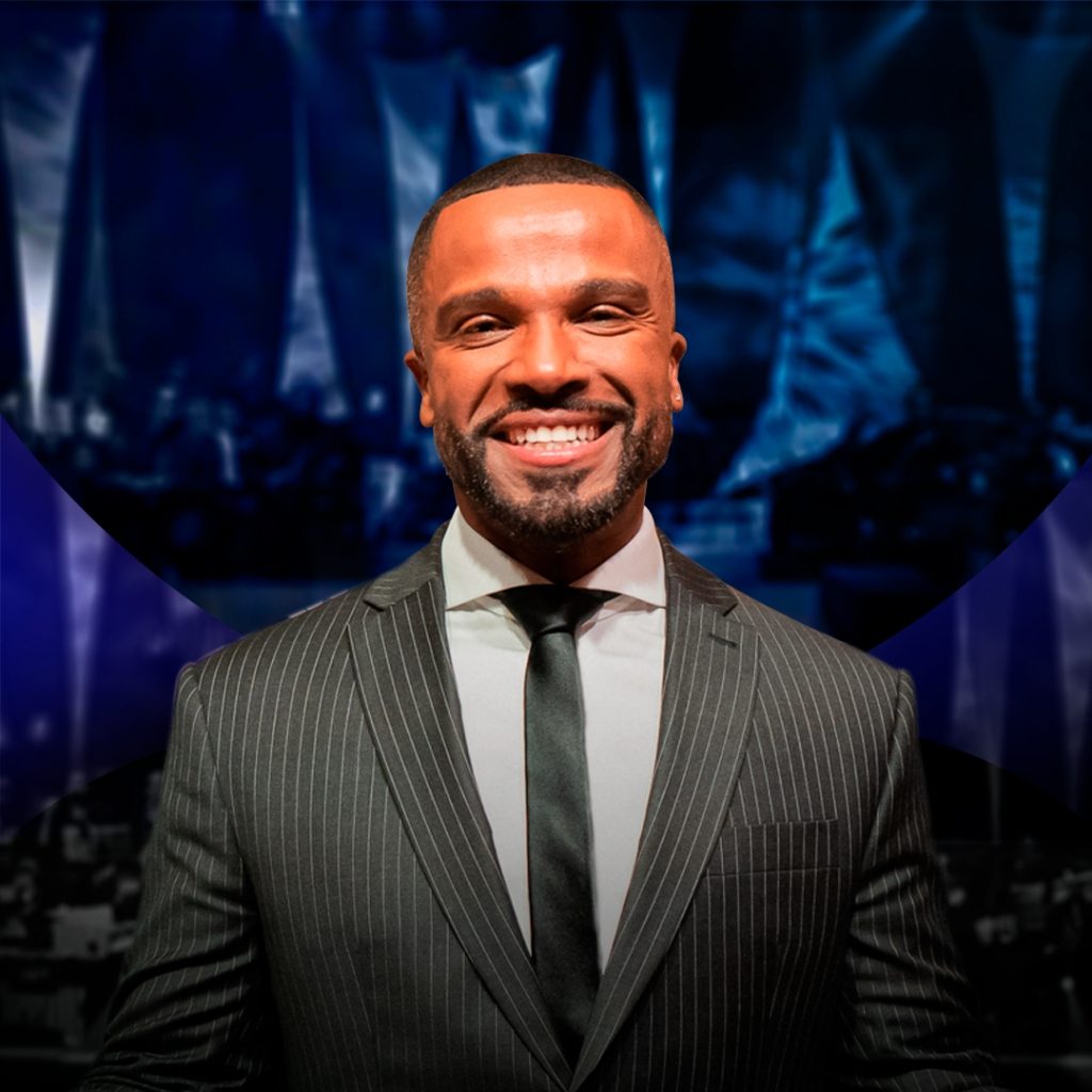 Cantor Alexandre Pires é o presente de aniversário aos 480 anos de Santos