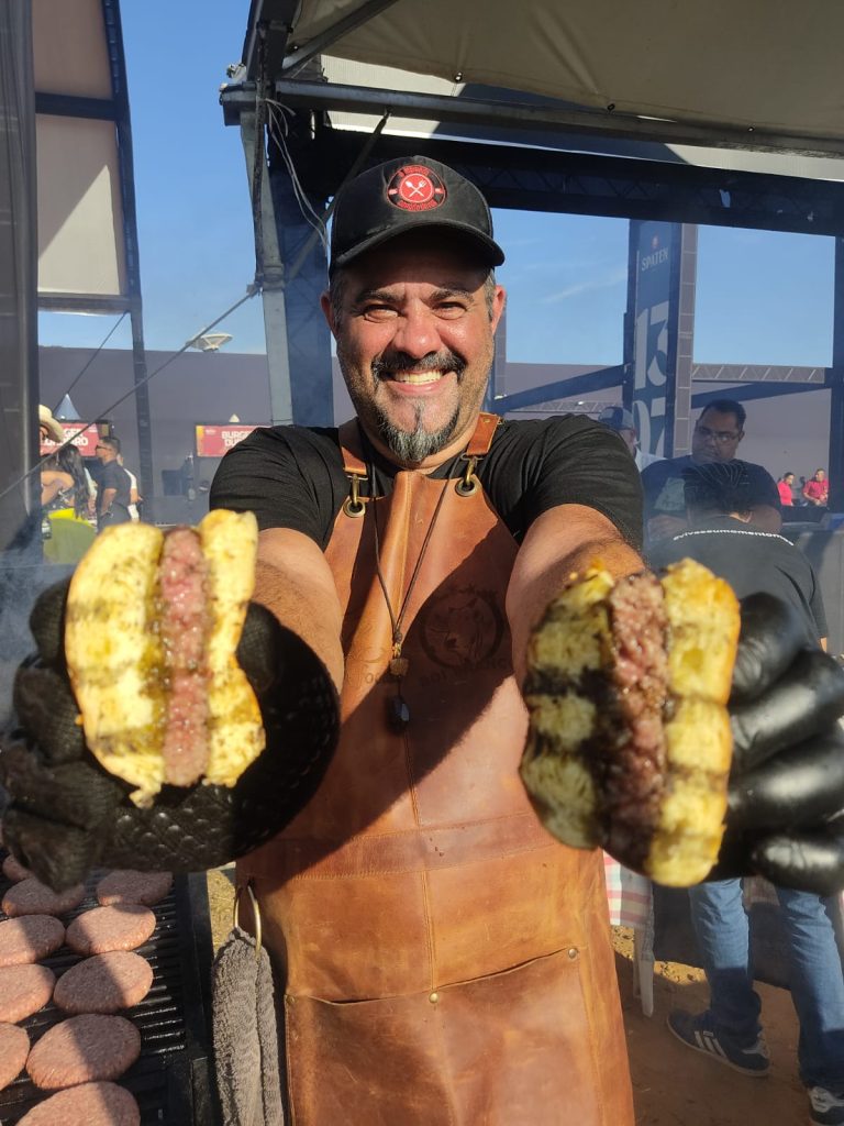 Ingleses Beer & BBQ reúne mestres da brasa em Santos