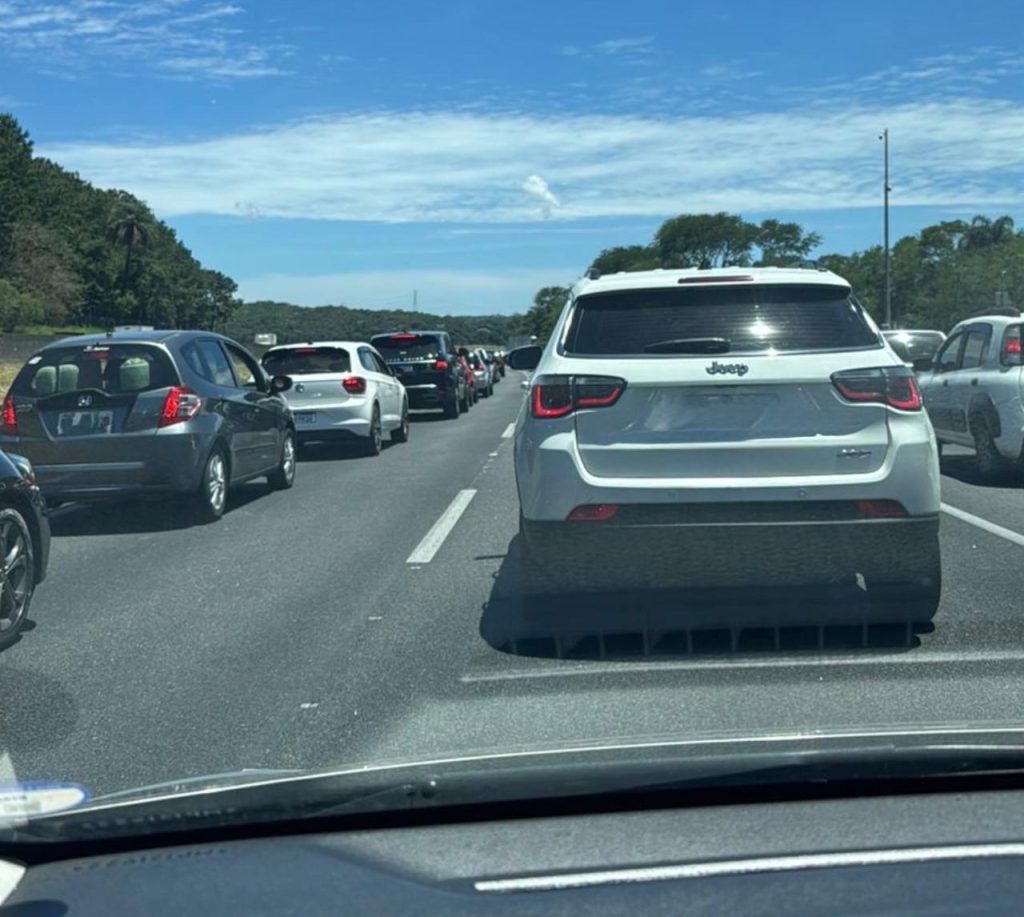 Motoristas enfrentam 47 quilômetros de congestionamentos na Anchieta/Imigrantes