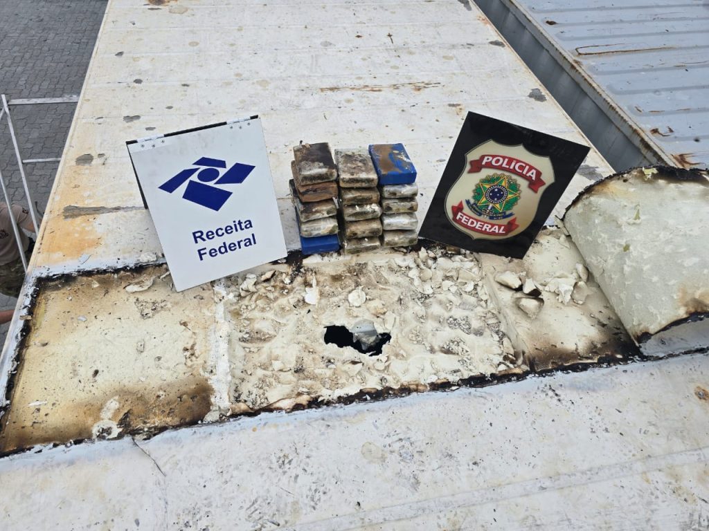 PF encontra 615 kg de cocaína no Porto de Santos