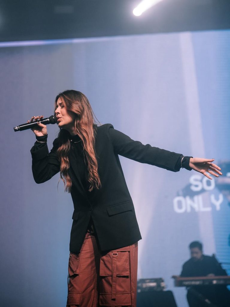 Clamor Brasil reúne artistas da música gospel em evento gratuito em Santos
