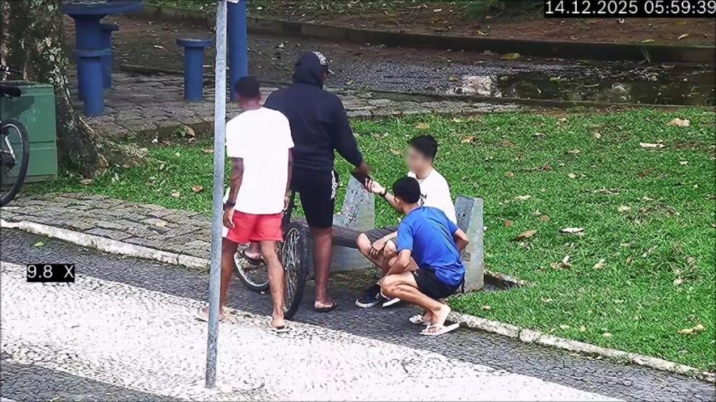 Suspeito de roubo é preso após ser flagrado por câmeras de Santos