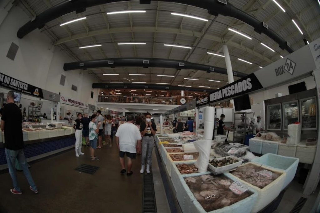 Mercado de Peixes de Santos sorteia cestas para clientes