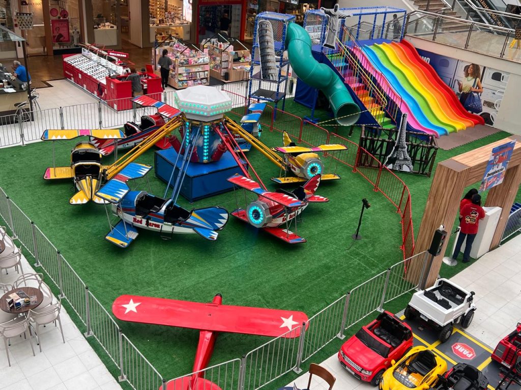 Atração infantil anima as férias no Shopping Parque Balneário
