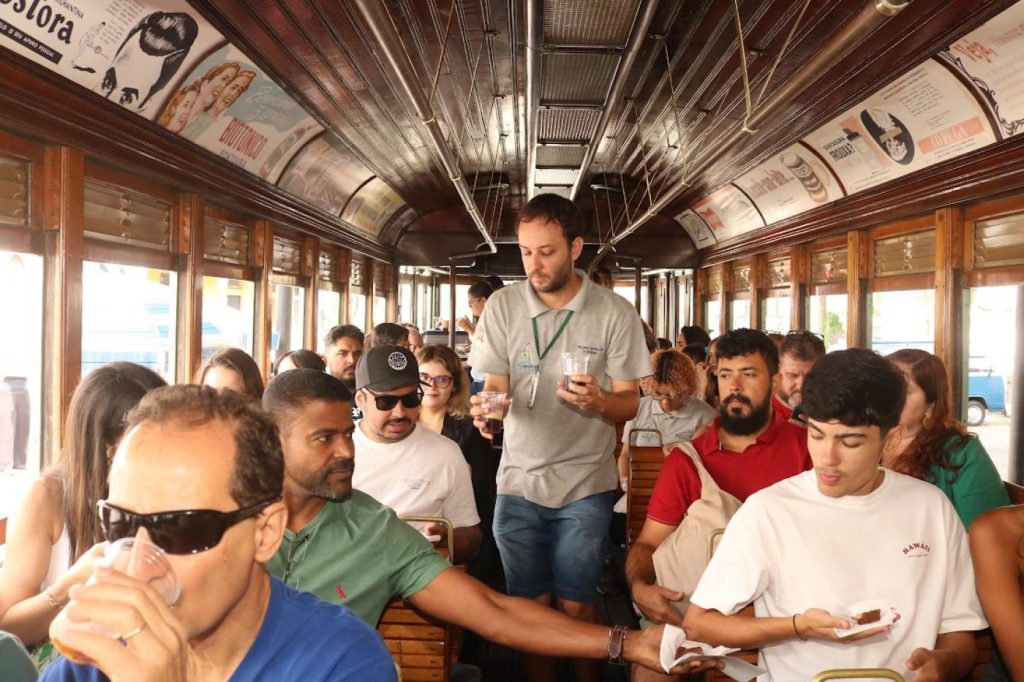 Bonde Temático celebra 480 anos de Santos com cerveja artesanal
