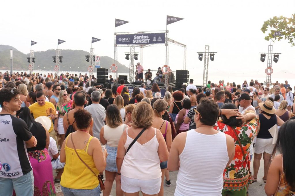 5º Santos Sunset anima Ponta da Praia com homenagem às mulheres, música e lazer