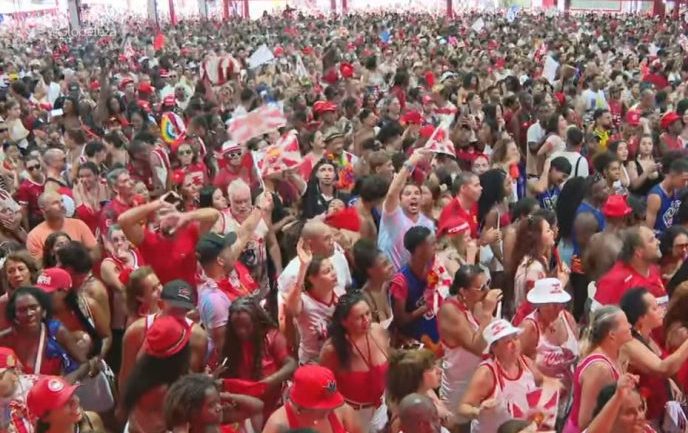 Viradouro vence Carnaval do Rio; A. Niterói é rebaixada com enredo sobre Lula