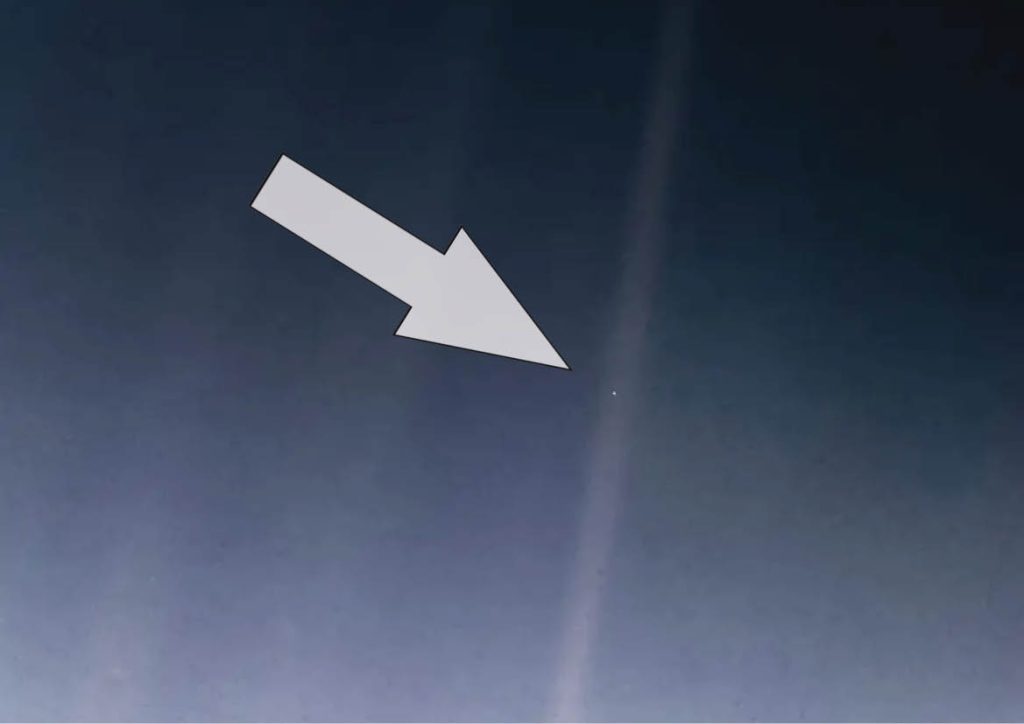 Um pálido ponto azul