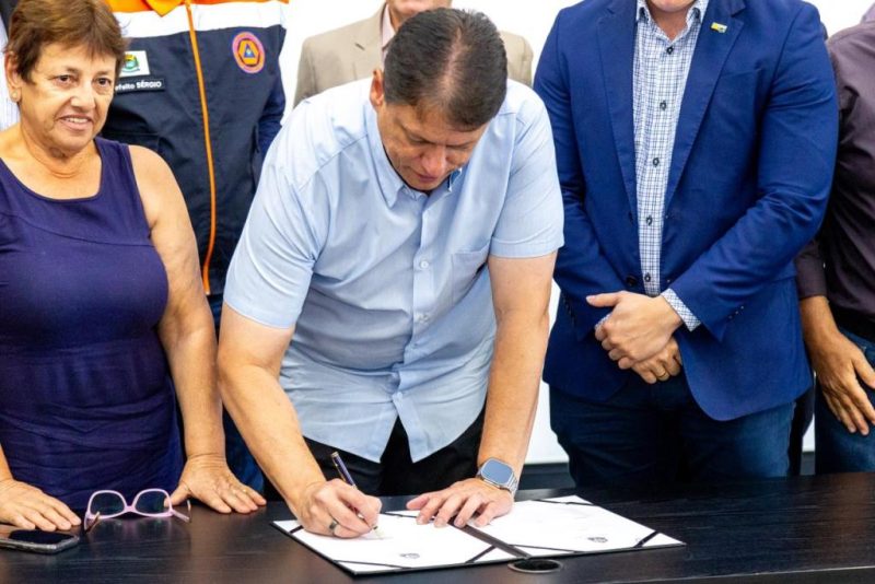 Mongaguá e Estado assinam aditamento