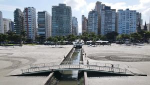 Nova lei e normas dos Bombeiros pressionam condomínios por recarga de elétricos