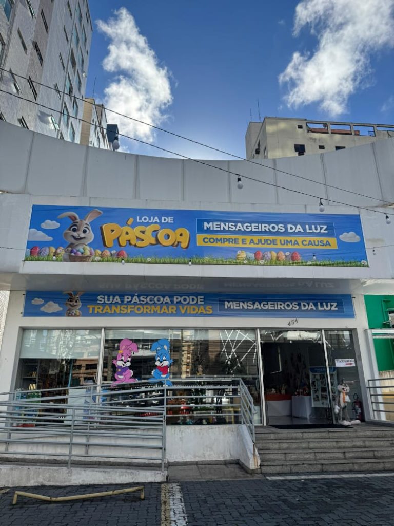 Loja de ovos de Páscoa solidária arrecada recursos em Santos