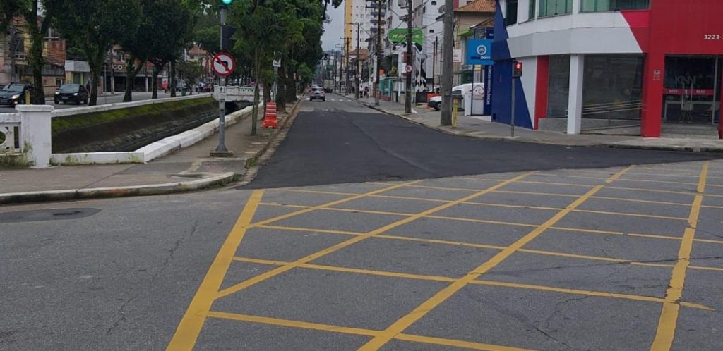 Obras da Sabesp interrompem avenida no Campo Grande por 20 dias