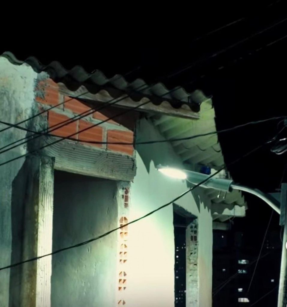 Seis escadarias em morros de Santos já contam com nova iluminação em LED