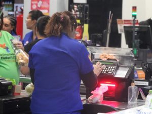 Centro Público de Emprego de Santos tem 220 vagas para supermercado