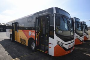 Praia Grande entrega 11 novos ônibus que irão integrar a frota municipal
