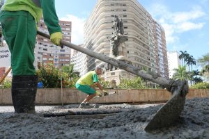 Praça da Independência está sendo restaurada